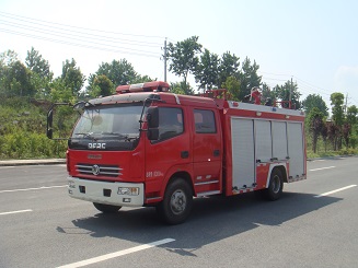 東風(fēng)D7水罐消防車(chē)（3.5噸）