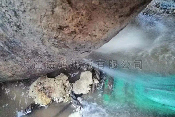 DN250球墨彎頭修補(bǔ)實(shí)例