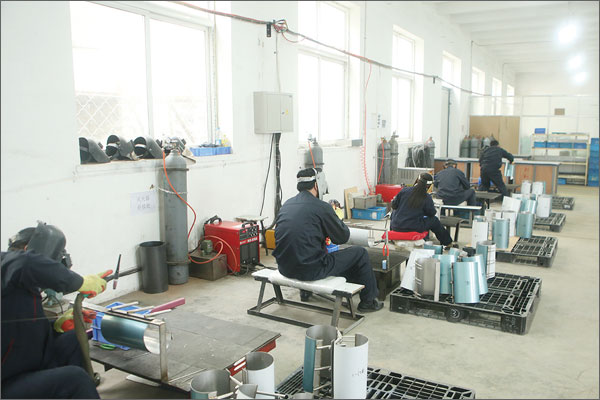 鑄鴻機(jī)械車(chē)間圖片